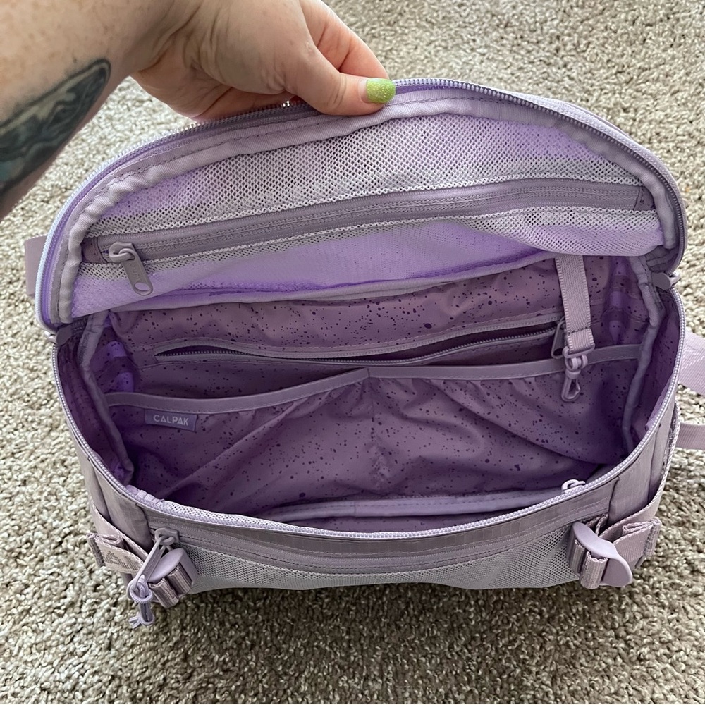 NWOT Calpak Terra Sling Bag in Amethyst - Picture 6 of 12